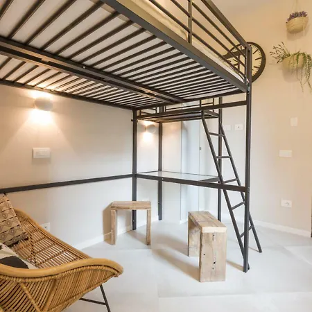 Apartment Venini Milan